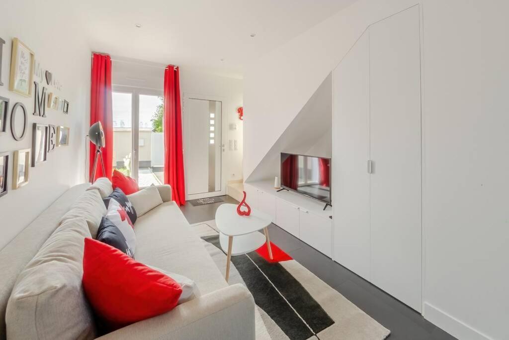 New York House Apartment Villejust Bagian luar foto